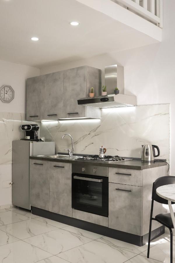 Modern By Sasy In The City Centre Napels Buitenkant foto